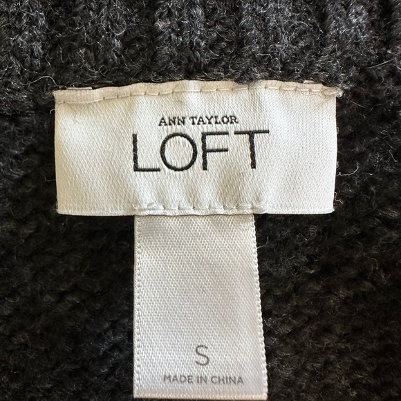 Ann Taylor LOFT Women's Wool Double-breasted Cardigan Sweater (862) - Picture 11 of 12